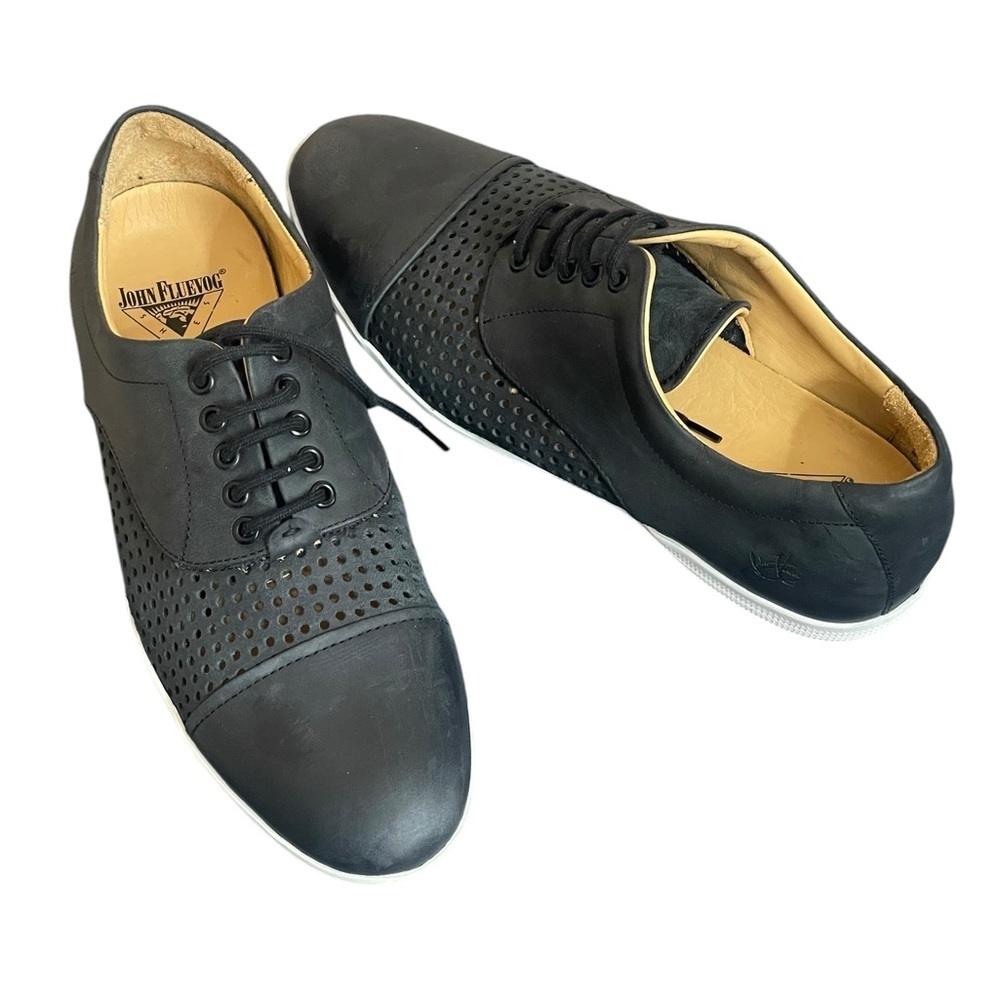 JOHN FLUEVOG soft black color
PERFORATED DERBY SNEAKER size 10